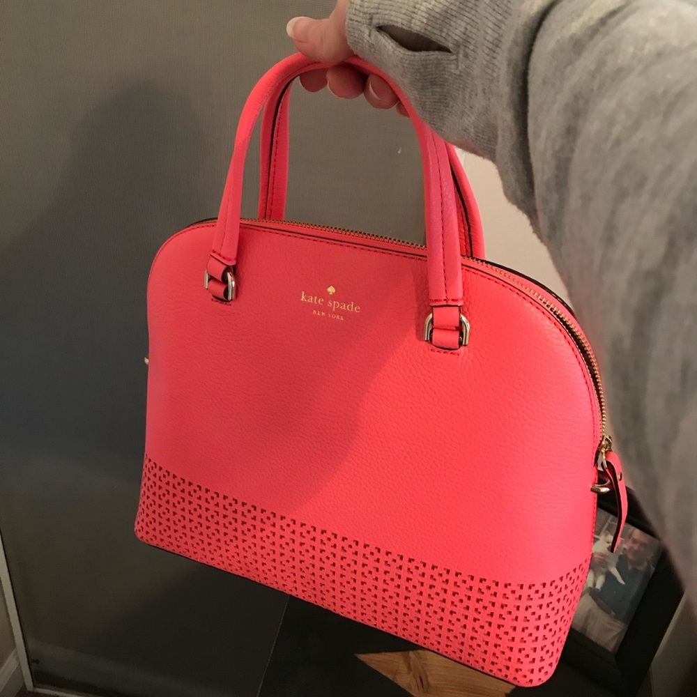Kate Spade Carli Wakefield Lane. Coral color. NWT
